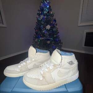 Air Jordan 1 Mid Deconstructed White Sail Blue | Men’s 9.5 / Women’s 11